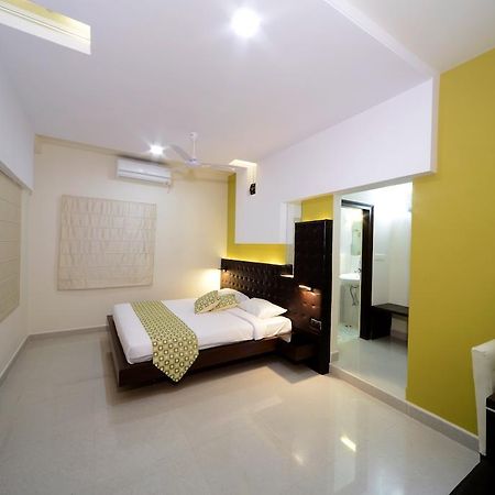 Hotel Serenity La Vista Haiderabad Buitenkant foto