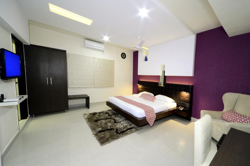 Hotel Serenity La Vista Haiderabad Buitenkant foto
