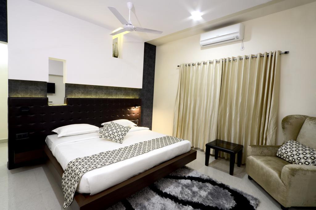 Hotel Serenity La Vista Haiderabad Buitenkant foto