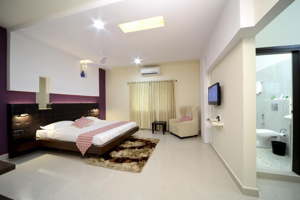 Hotel Serenity La Vista Haiderabad Buitenkant foto