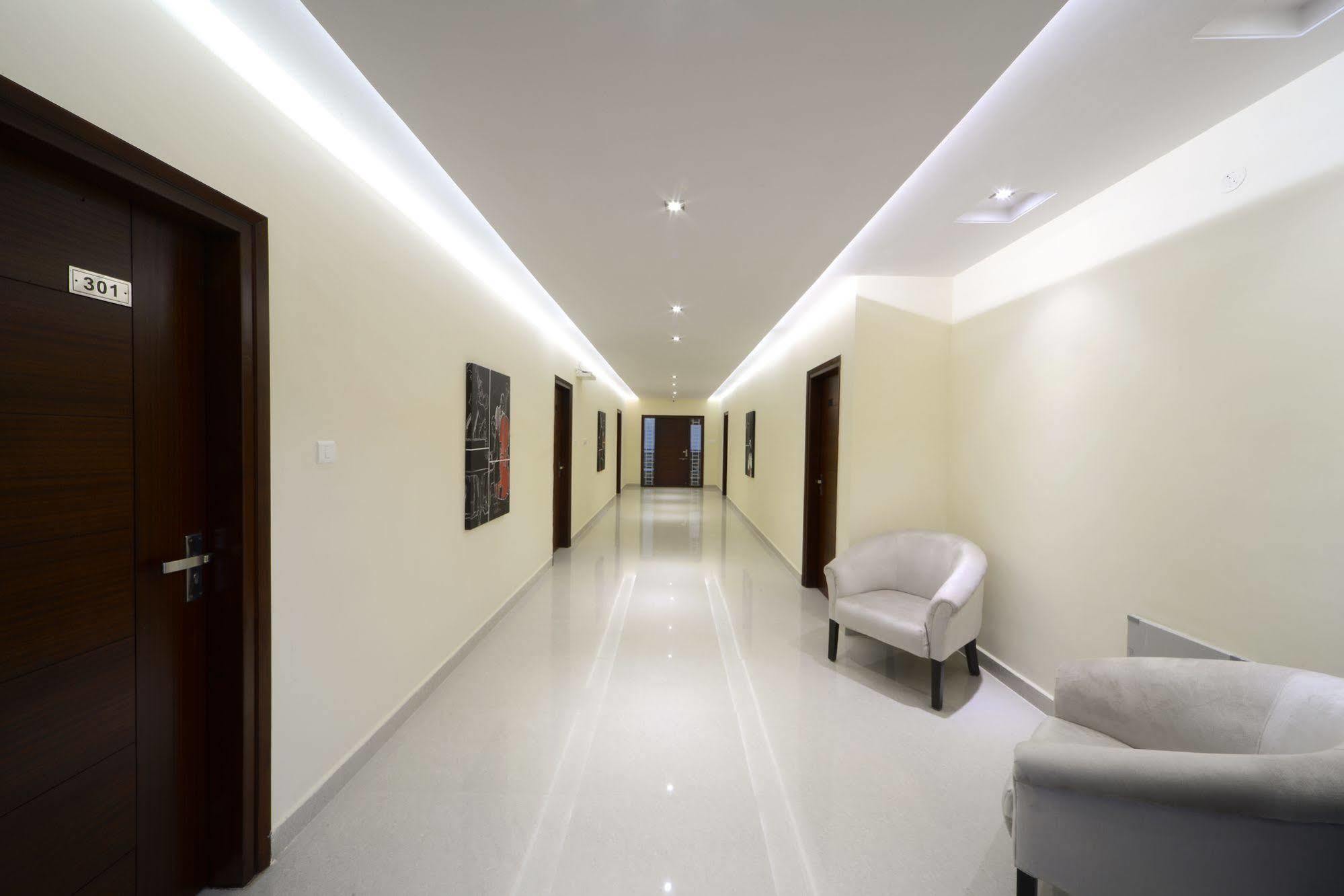 Hotel Serenity La Vista Haiderabad Buitenkant foto
